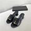 2022 نساء صندل مصمم الأبجدية النعال الفاخرة شقق أزياء Flip Flops Summer Beach Sandals Slides Chunky High Cheels الكلاسيكية عالية الجودة 35-42 مع صندوق