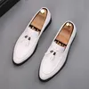 Brogue Elegante italienische Partykleid-Schuhe Marke Slip-On Fashion Round Toe Formal Coiffeur Patent Hochzeit Leder Casual Business Loafers H46