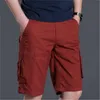 pantalones cortos de carga roja hombres