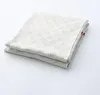 Barn Baby Blankets Brev Brand Nyfödd Kläder Swaddle Boy Girl Bath Handduk Quilt Blanket Wrap