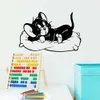 Noir mignon chats dessin animé film enfants chambre décalcomanie Stickers muraux/cadeau pour enfants/amovible vinyle décoration de la maison papier peint ZY8504 210420