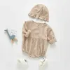 Новорожденные детские клетки Bodysuits милый хлопок с длинным рукавом Детские девушки комбинезон с шляпой детская осень одежда 210413