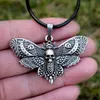 Vintage Halloween Tête Morte Crâne Pendentif Papillon Collier Femmes Avec Metail Chaîne Bijoux De Noël Cadeau Sautoirs