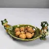 Funny Porcelain Frog Figurine Soap Dish Decorative Ceramic Leaf Soap Box Gift Craft Ornament Bathroom Supplies Daily Necessities 211119