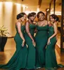 2021 Afrika Zümrüt Yeşil Mermaid Nedime Elbiseleri Sweep Tren Dantel Aplikler Spagetti Sapanlar Spandex Düğün Konuk Elbise Honor Balo Kıyafeti Artı Boyutu Hizmetçi