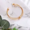 Mode goud kleur geopende armbanden voor vrouwen arrow knoop wrap manchet armbanden armbanden vintage pulseras sieraden accessoires 2021 Q0719