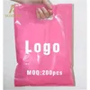 200 st Anpassad shoppinghandtag Plastpåse / Present Plast Förpackning Väska för plagg / tryckt kampanjväska 210402