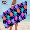 LiterieOutlet Ananas Serviette de bain Fruits tropicaux Microfibre Serviette de plage Tapis de pique-nique géométrique 75x150cm Couverture de serviette violette 210611