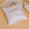 Elegant vit vigselringskudde Floral Satin Cushion Party Leverantörer Högkvalitativ dekoration