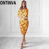 Plus Size Yellow Bodycon Sukienka Geometryczne Drukuj Ciasne Panie Biurowe Eleganckie Slim Fit Długość Kolana Lato Krótki Rękaw Robe S XXL 210527