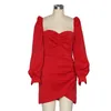 Sexig kvinna elegant klänning mode svart röd fest smal passform es kvadrat krage långärmad bodycon mini vestidos 210428