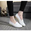 Printemps été blanc chaussures femme creux en cuir véritable sandales confort coussin d'air baskets décontractées