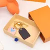 Fashion Leather Keychain Luxury Designer Gold Metal Ring Key Buckle Classic Letter Pendant High Quality Keychains Bag Keys Ornaments