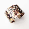 2020 Ny Vintage Tortoiseshell Acrylic Bangle Leopard Marmorharts Bredd Manschett Öppna Armband Kvinnor Trendig Charms Hand Dekoration Q0719