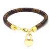 Marque En Cuir Charme Bracelets pour Femmes Plaid PU Véritable Plaqué Or Coeur Sac Pendentif Homard Fermoir Conception Bracelet De Mode Bijoux Cadeau