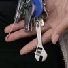 Schlüsselanhänger Tragbare Auto Schlüsselanhänger Mini Schraubenschlüssel Metall Verstellbarer Universalschlüssel für Fahrrad Motorrad Zubehör Miri22