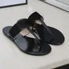 2023 Nouveau Slipper Designer Slide Sandales d'été Mode Hommes Plage Intérieur Plat Tongs En Cuir Dame Femmes Chaussures Dames Pantoufles Taille 35-45 avec boîte