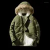 cappotto lungo militare di stile militare