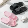 Accueil chaussures pour femmes 2022 plat semelle souple sandales loisirs hommes anti-dérapant intérieur salle de bain pantoufles mode été plage chaussure Y220214