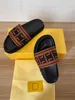 Designer Fashion Slippers Casual Sandals Fly Woven Tyg för män och kvinnor med låda