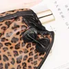 Cinco dedos luvas femininas leopardo couro genuíno inverno engrossar que quente conduzindo o arco feminino touch touch tel screen h89