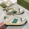 Top Shoes de grife populares para homens para homens Mulheres Coloque de couro vintage Vintage Green Red Stripe Bottom Bottom White Luxury Sneakers com Box 35-46