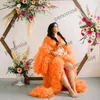 فساتين حفلة موسيقية برتقالية اللون مع رداء الأمومة الكشكشة لالتقاط الصور لفساتين السهرة الأنيقة ذات الحجم الكبير