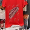 Hiawatha красный / белый / черный летний с коротким рукавом футболка женские моды перья сверления Tees TX078 210623