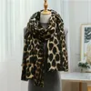 Kaschmirschal für Frauen Luxus Leopard Warme Hijab Winter Lady Pashmina Tücher und Wickeln Foulard Dicke Decke 220106