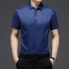 Solid Mens Camisa Verão Manga Curta Casual Camisas Homens Slim Negócios Trabalho Marca Camisas Não Ferro Ferro Formal Chemise Homme 210524