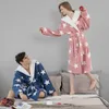 Осень зима теплый сгущает коралловый флис длинные одежды женские пары мода звезды печатать капюшон кимоно халат плюс платья 210901