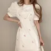 Robe d'été Kawaii Broderie Manches courtes Femmes Vintage A-Line White Beach Sundresses Vêtements 210515