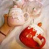 Tasse à café en céramique à la fraise mignonne de style japonais avec couvercle et cuillère Creative Porcelaine Petit déjeuner Lait Avoine Tasse Drinkware 210804