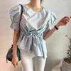 Chic Verão Coreano O Pescoço Spruff Sleeve Blusa Irregular Mulheres Drawstring Lace Up Cintura Casual Moda Tops Blusas Minimalismo 210429