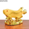 Chinesischer Stil Lucky Home Office Company Auto Talisman Geld Zeichnung Fortune Arowana Golden Resin Fish Dekorative Statue 210924