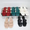 Pantofole di lusso in gelatina Sandali di cristallo Scivoli piatti Tacchi alti Pantofola Summer Beach Fondo spesso Stuffies Platform Scarpe con alfabeto 35-41