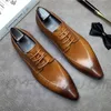 Scarpe Oxford marroni nere da uomo in vera pelle di marca di lusso da lavoro brogue in pizzo da uomo scarpe eleganti a punta scarpe da sposa