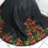 2023 Puffy Black Red Quinceanera -jurken Lange trein Bloemen applique parels geplooide strapless boogbaljurken maskerade korset zoet 15 jurk Mexicaan