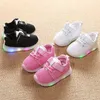 Taille 21-30 enfants lumineux maille légère baskets de course garçons filles enfants chaussures lumineuses avec lumières LED bébé enfant en bas âge chaussures G1025