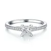 シンプルなスクエア 1ct 模擬ダイヤモンドリング指女性のための婚約結婚式ファインジュエリーエメラルド 925 スターリングシルバーリング