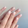光沢のあるホワイトオムレのフランスの爪の上の短い正方形のフルカバーの釘のヒントインスタント人工的な指の爪アクリルマニキュアセット