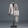 2021 hommes mode rayé hôte Costumes Costumes scène chanteur noir et blanc or argent robe (blazer + pantalon) X0909