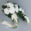 装飾的な花の花輪の絶妙な滝ブライダルウォータードロップの花の人工的なバラの花嫁介添人の結婚式