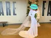 Vintage stretchy långa sjöjungfru bröllopsklänningar med ärmar o-hals golvlängd knappar tillbaka svep tåg brudklänning för kvinnor189r