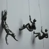 Industrial Style Climbing Man Resin Iron Wire Wall Hanging Decoration Sculpture Figures Creative Retro Present Statue Decor 210414