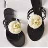 النعال السيد CO العلامة التجارية تصميم كاميليا زهرة النساء جيلي الأحذية الصيف الوجه يتخبط الشاطئ الصنادل الشقق السيدات الشرائح