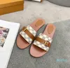 Skórzany Sandał Thong z podwójnymi literami Sandals Kobiety Slipper Men Slides Waterfront Damskie 35-42 Pudełko i torba na kurz