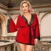 Komonondjära kvinnors plusstorlek Nightie Fat Bathrock Loose Sleeves Hollow Out Satin Robe Set Perspektiv Sexig Lace Gown Sova Toppar 210831