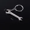 Nyckelringar Justerbar skiftnyckel Skruvmejsel Vie Serrated Spade Ruler Extractor Claw Hammer Bracket Tool Key Chain SMAL22