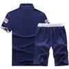 Sommar två bitar Set Män Kortärmad T-shirt Beskuren Top Shorts Tracksuits Design Fashion T-Shirt Tracksuit Set 210722